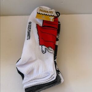 New Snoopy Peanuts 5 Pack Socks
